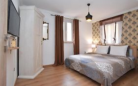 Palm Square Apartment 2